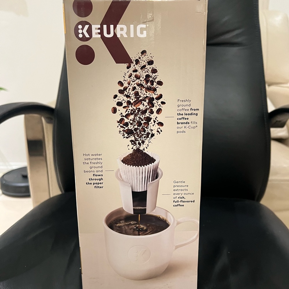 Keurig K-Mini Plus Dusty Rose Coffee Brewer - Picture 3 of 4